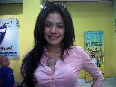 Nikita Mirzani Dibayar Mahal untuk Bugil di Film Horor